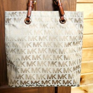 MICHAEL KORS Large Tote Like New!